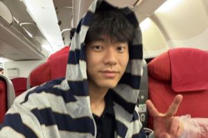 胡荷韬回应落选国足:这段时间比赛一直带着伤,邵导让我好好养伤配图