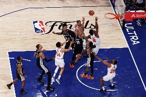 魔术师:OG的补篮不仅限于NBA 更是整个体育史上最伟大时刻之一配图